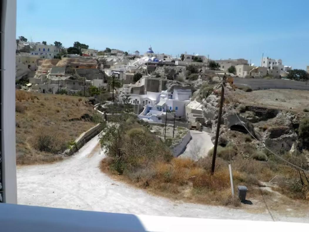 Santorini Traditional Suites Vothon Exterior photo
