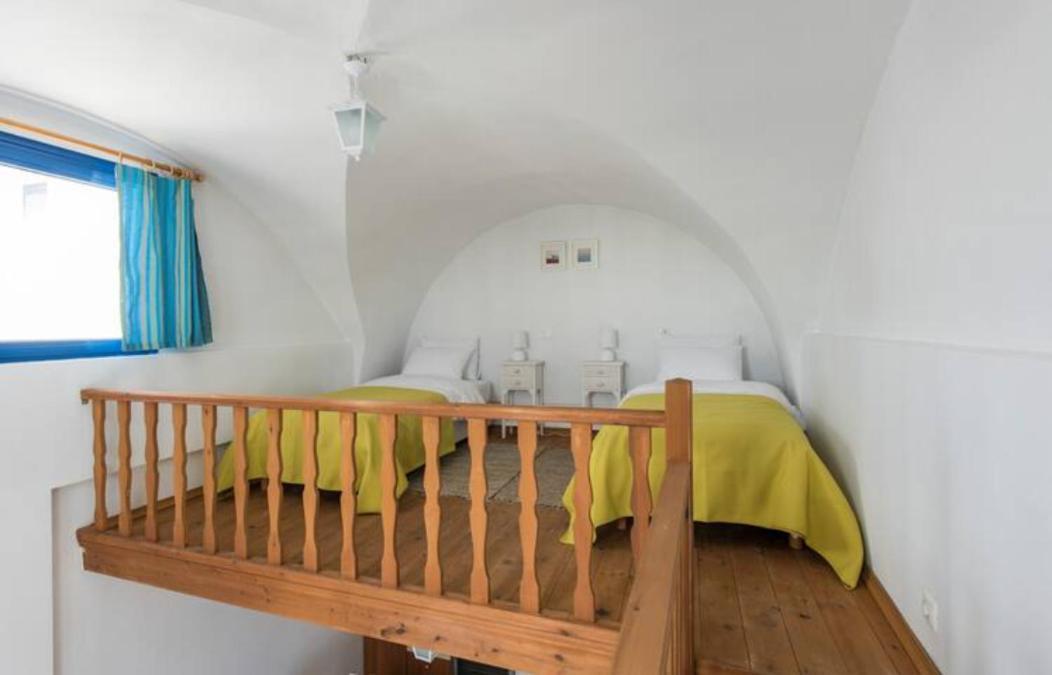 Santorini Traditional Suites Vothon Exterior photo