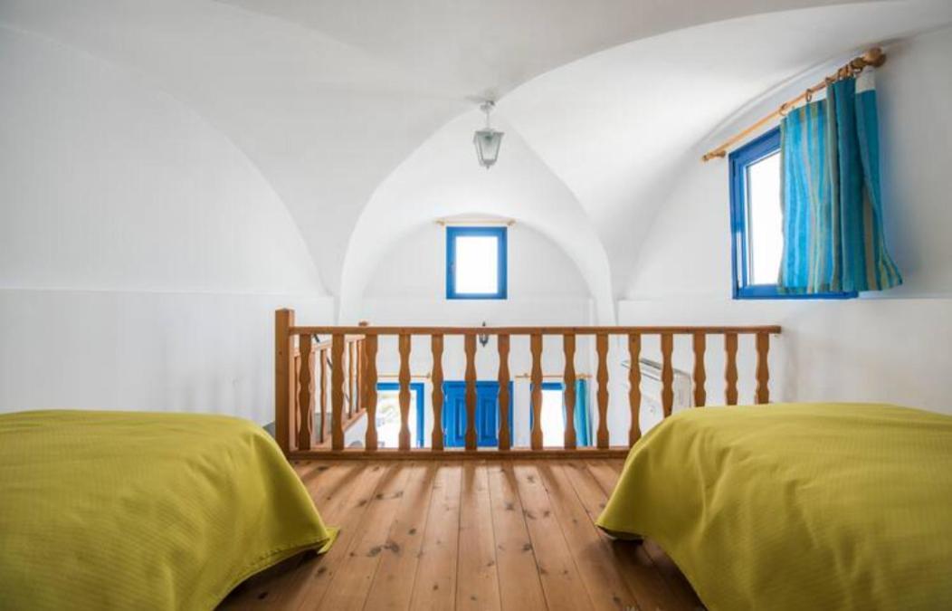Santorini Traditional Suites Vothon Exterior photo