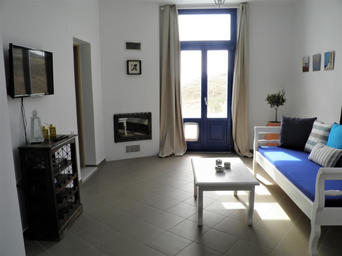 Santorini Traditional Suites Vothon Exterior photo